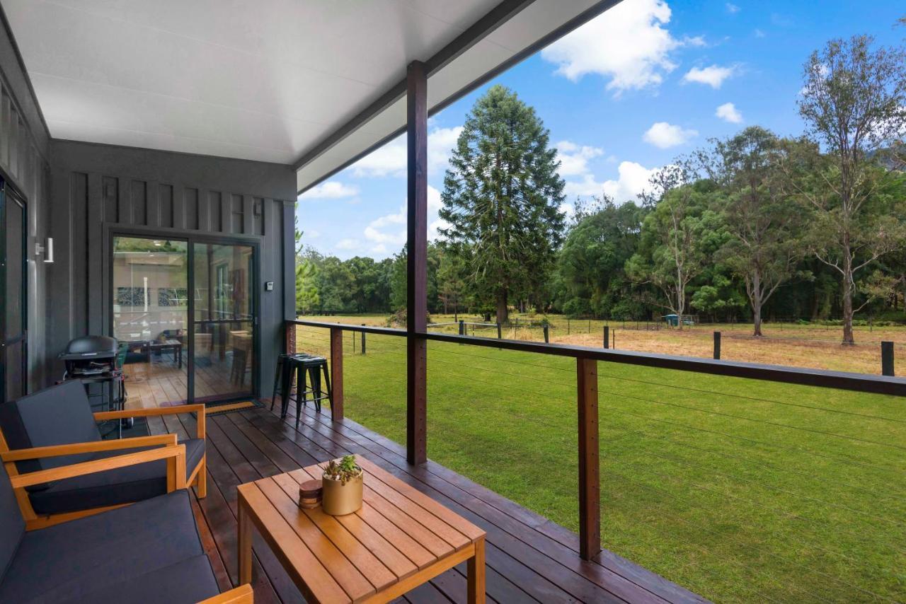 Contained In Nimbin Accommodation Exterior photo